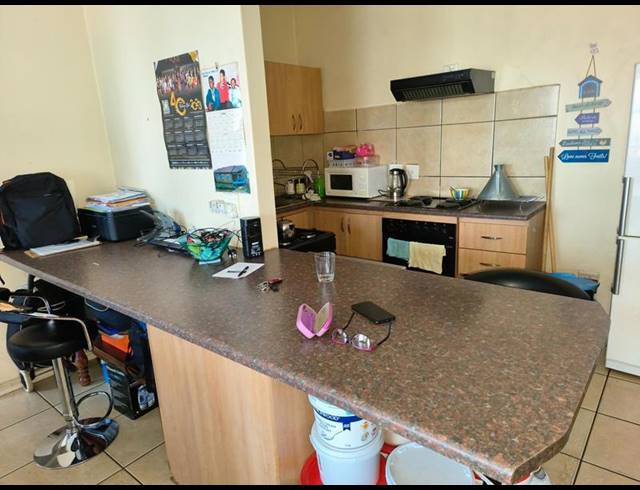 2 BEDROOM APARTMENT FOR SALE IN SILVERTON